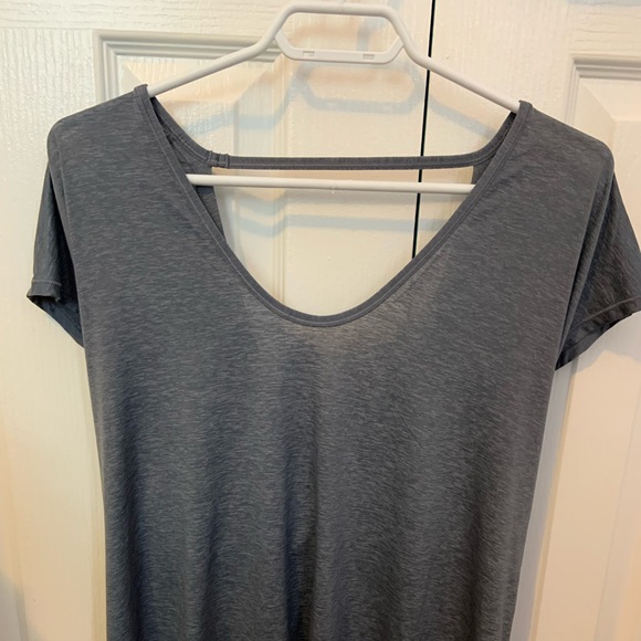 Lululemon size 6 crisscross shirt - Picture 2 of 2